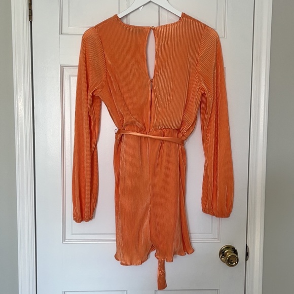 Petal + Pup Orange Pleated Romper 🧡 - Picture 5 of 7
